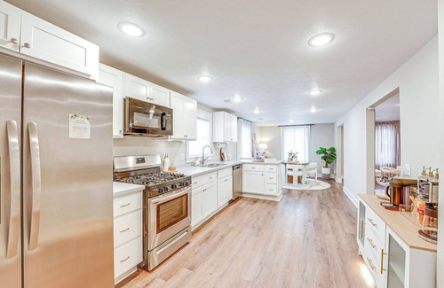 Muskegon House | Serene & Updated Escape: 1 Mi to Heritage Landing