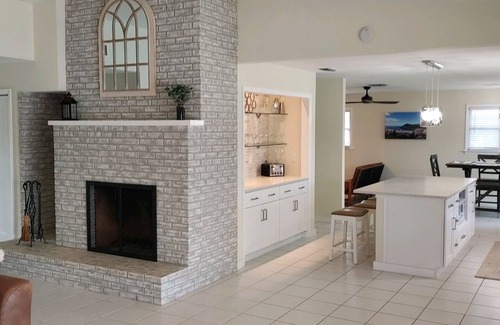 Fort Myers Shores House | Serene Vacation Home on Water with Luxurious Pool.