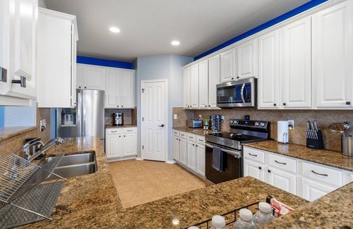 Cibolo House | Serene Views~Ideal For Long Stays~Heated Pool