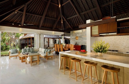 Batubelig Villa | Serenely Luxurious 5 Bedroom Villa, Batu Belig