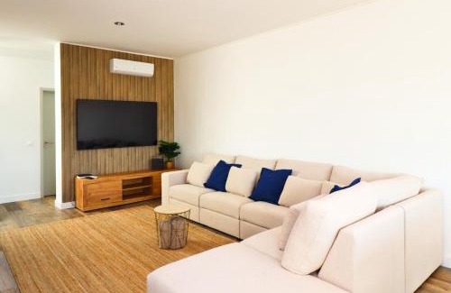 Patroves Villa | Serenity 18 House - Pool & Garden & BBQ & Comfort & Exclusivity
