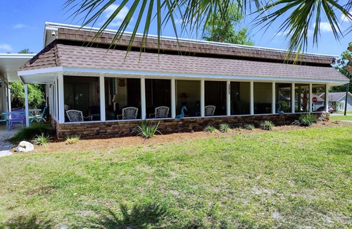 Hernando House | Serenity at the Lake
