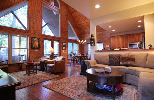 Serenity Bay House | Serenity Bay, Keowee Lakefront Cabin, Covered Dock, Kayaks, Clean, Near Clemson