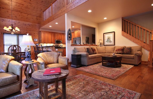 Serenity Bay House | Serenity Bay, Keowee Lakefront Cabin, Covered Dock, Kayaks, Clean, Near Clemson