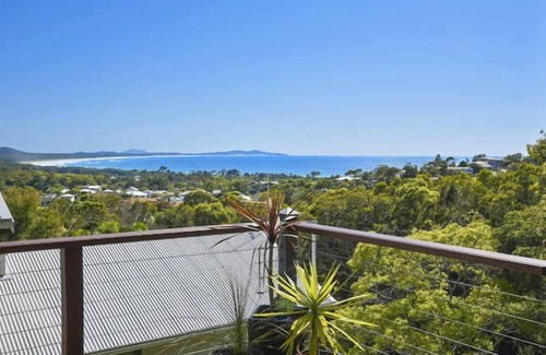 Crescent Head House | Serenity Beach House is waiting for you (Pet Friendly)nn