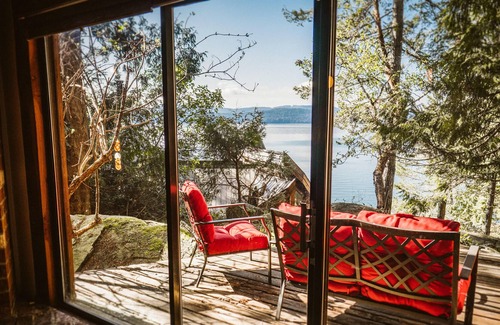 Galiano Cabin | Serenity By The Sea Retreats