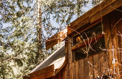Galiano Cabin | Serenity By The Sea Retreats