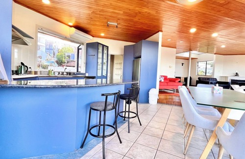 Hillsborough House | Serenity Cove Retreat - 15 mins to airport