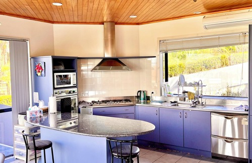 Hillsborough House | Serenity Cove Retreat - 15 mins to airport