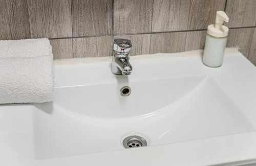 Obuda Apartment | Serenity Family Apartment 2BR, AC and Balcony in Buda