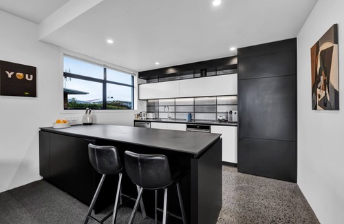 New Plymouth House | Serenity Heights