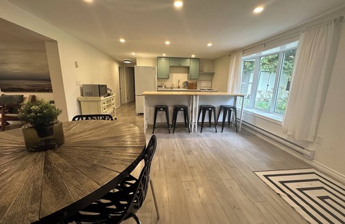 Cobourg Condo | Serenity- Lg private garden near Lake Ontarionn