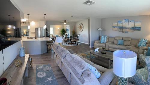Oakland Hills Villa | Serenity Now, Full Refund, Pool Heat, Sleeps 8