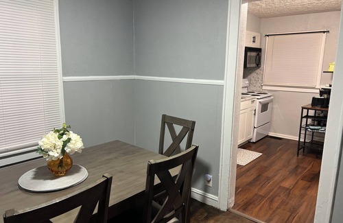 Charleston House | Serenity of Charleston near CAMC and Capital! Newly Renovated!