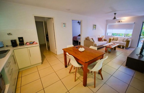 Picnic Bay Apartment | Serenity on Magnetic Unit 7