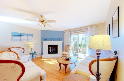 Caine Woods House | Serenity on Sailing Rd