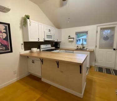 Owosso Apartment | Serenity on State St