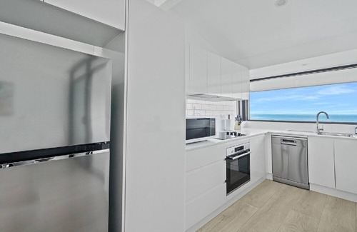 The Entrance North House | Serenity on the Sand.
