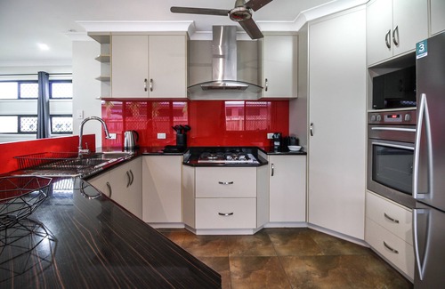 Rural View House | 💎Serenity - Pet friendly 4brm, 2bth, airconditioned throuought💎