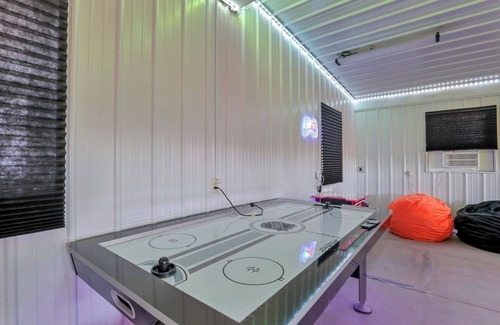 Sugar Grove House | Serenity Retreat| Pickleball/Hot Tub/Sleeps 12+