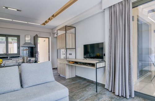 Zakharo House | Serenity Suites Sea View 1, Kaiafa Lake Zacharo, Greece