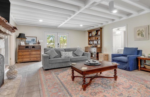 Seguin House | Serenity Shores Retreat