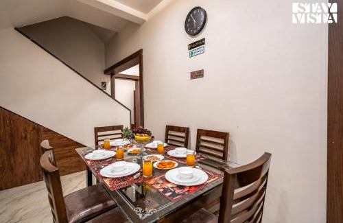 Nashik Apartment | Serenity Skies Apartment with Pool by VEO - Part of StayVista
