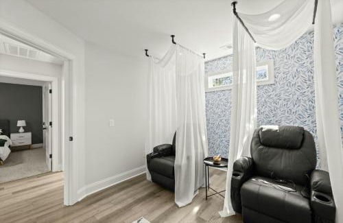 Helen House | Serenity Strasse