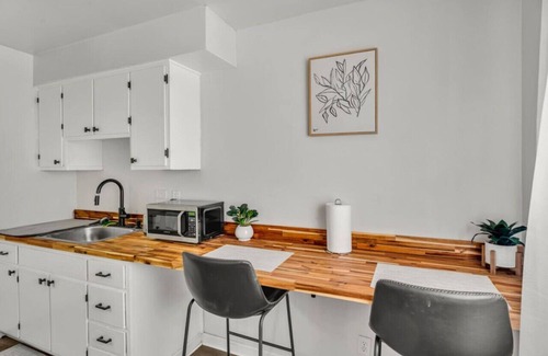 Evansville Apartment | Serenity Suite The Luxe Oasis 4