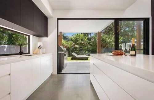 Suffolk Park House | SERENITY - Tallows Beach