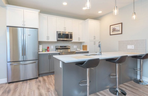 Southwest Edmonton House | Serenity Villa of Style and Love