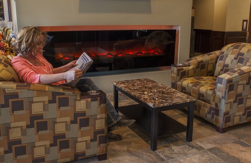 Grande Prairie Hotel | Service Plus Inn and Suites - Grande Prairie