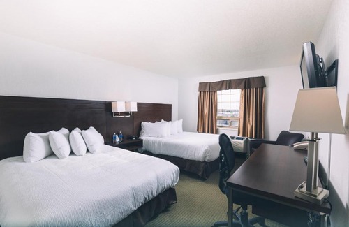 Grande Prairie Hotel | Service Plus Inns and Suites