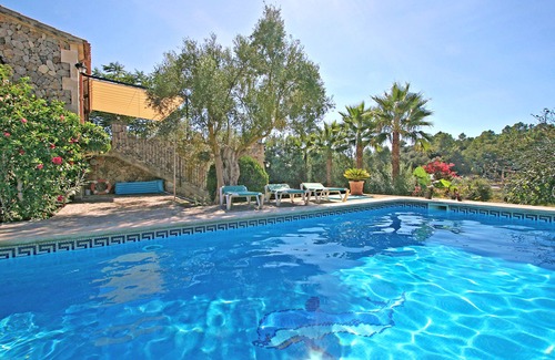 Sineu House | Ses Tanquetes: private swimming pool, internet, garden, barbecue and terrace.