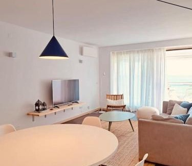 Santiago Apartment | Sesimbra Califórnia beach front