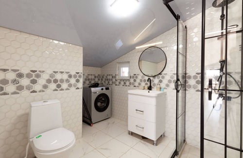 Kutaisi Apartment | Set in the heart of Kutaisi,modern,and cozy rooms of the big and comfortable