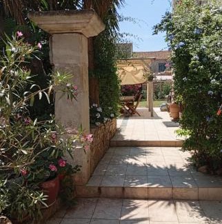 Montredon-des-Corbieres House | Set of 2 houses, 320 m2, pool, garden