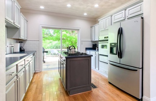 Villa Ridge House | Setter Haus - Dog Friendly, near Purina Farms and WashMO