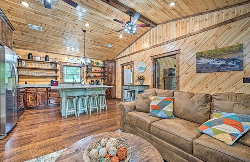Golden Cabin | ‘Setting Sun’ Eagletown Gem - Private River Access