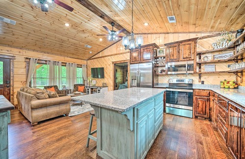Golden Cabin | ‘Setting Sun’ Eagletown Gem - Private River Access