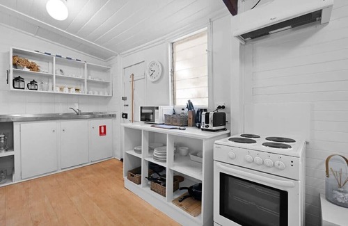 Emu Swamp House | Settler's Cottage - Mayfield Vineyard Orange