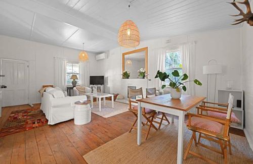 Emu Swamp House | Settler's Cottage - Mayfield Vineyard Orange