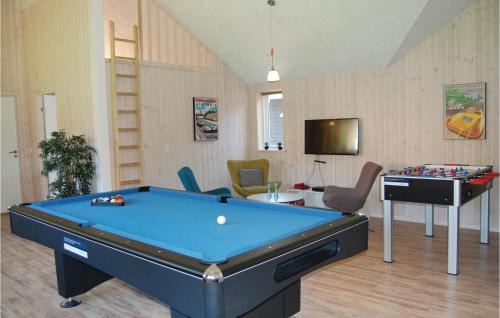 Lohals House | Seven-Bedroom Holiday Home Tranekær With A Room Hot Tub 03