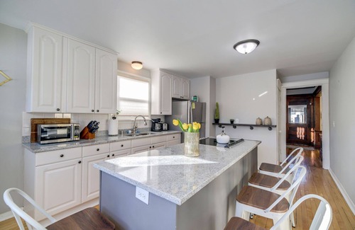Merriam Park House | Seven Bedroom Saint Paul Stunner