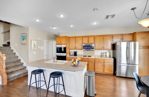 Henderson House | Seven Palms Stylish Home with Pool, Hot Tub,& Movie Room
