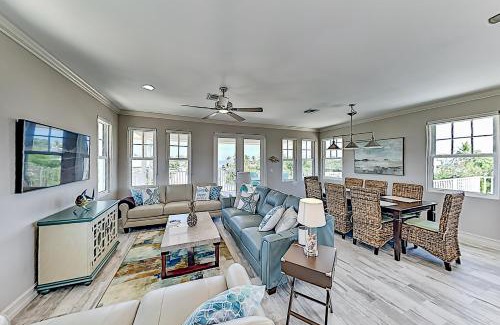 Marathon House | Seven Palms