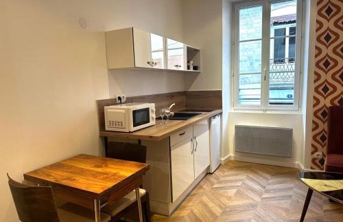Bourgoin-Jallieu Apartment | Seventies, vintage et bohème