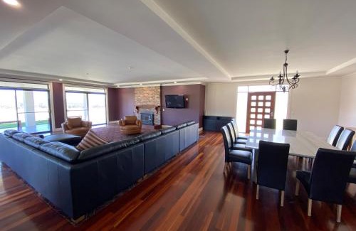 Fletcher House | Severn river Guest house
