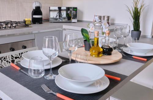 Seveso Apartment | [Seveso-Stazione] Design, Wifi & Garage Privato