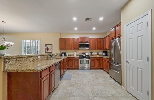 Seville House | Seville 4 beds + Office and Heated Pool, Fire Pit! 30 Night Min.